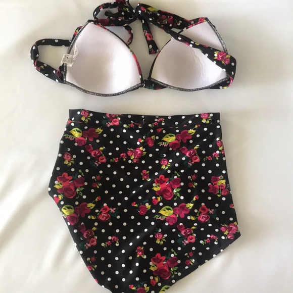 Cocoship bikini (two piece) - Picture 2 of 2